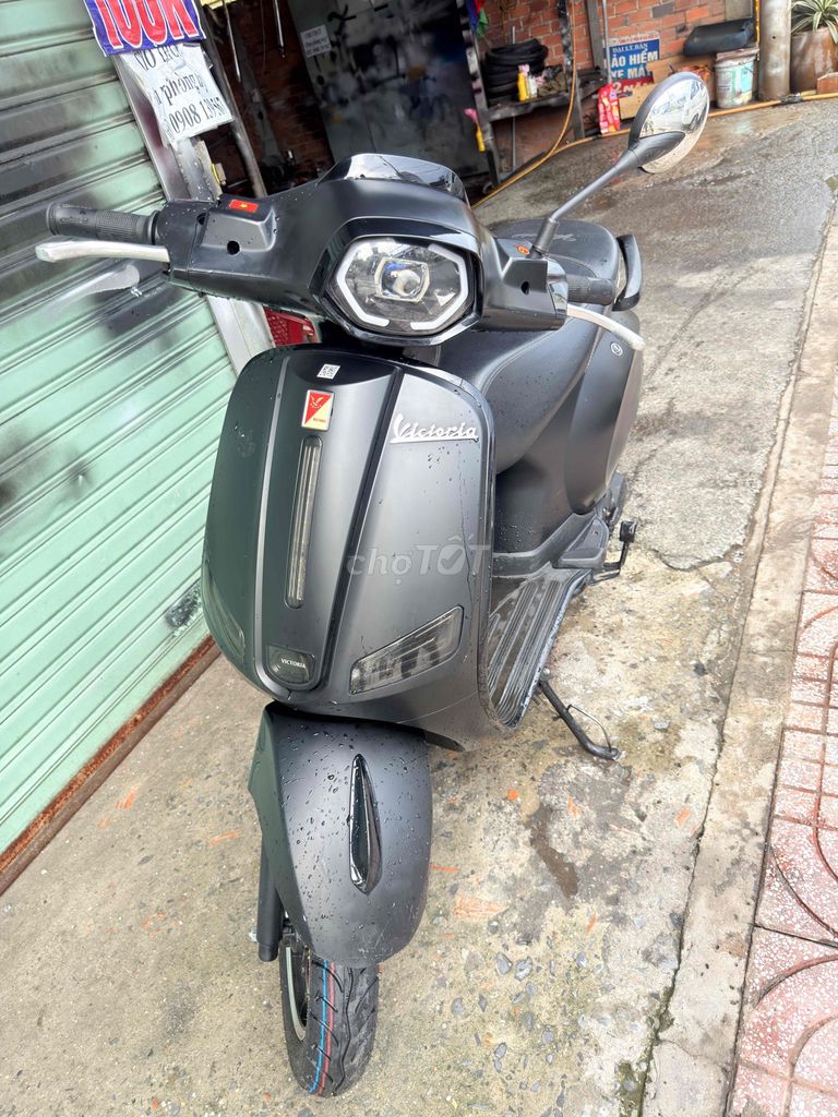 Владелец мотоцикла Vespa 50 куб. см 2024