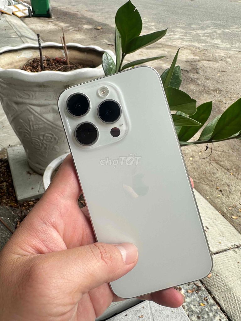 iPhone 15 Pro 128GB Trắng full zin. Mua bán Điện thoại tại Quận Ngũ Hành Sơn Đà Nẵng được đăng bởi Tài Ngô hình 1