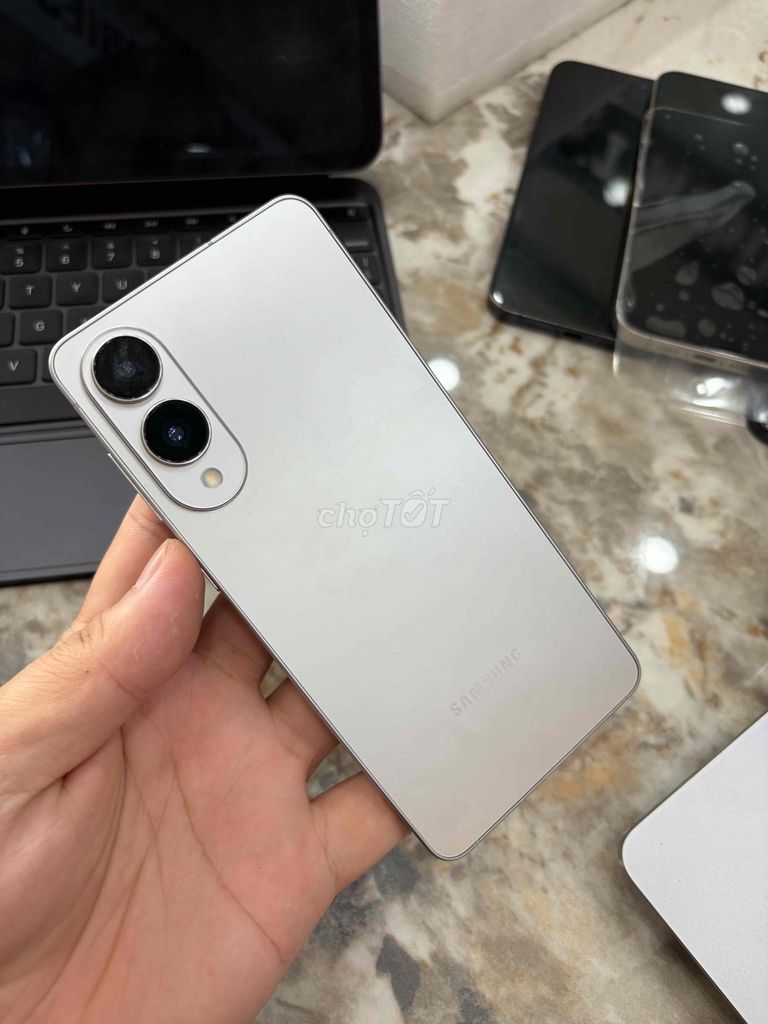 Samsung Galaxy S25 Edge 512GB Bạc - TGDD. Mua bán Điện thoại tại Huyện Thanh Trì Hà Nội được đăng bởi Đoàn Xuân Tùng hình 1