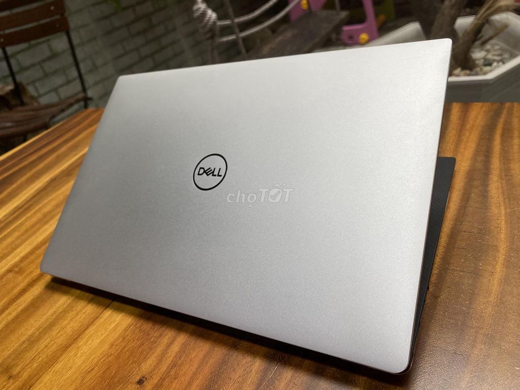 Dell XPS 7390 i7 10710U 16GB USA mới lướt ZIN 100%. Mua bán Laptop tại Quận Cầu Giấy Hà Nội được đăng bởi Quốc Trường hình 1