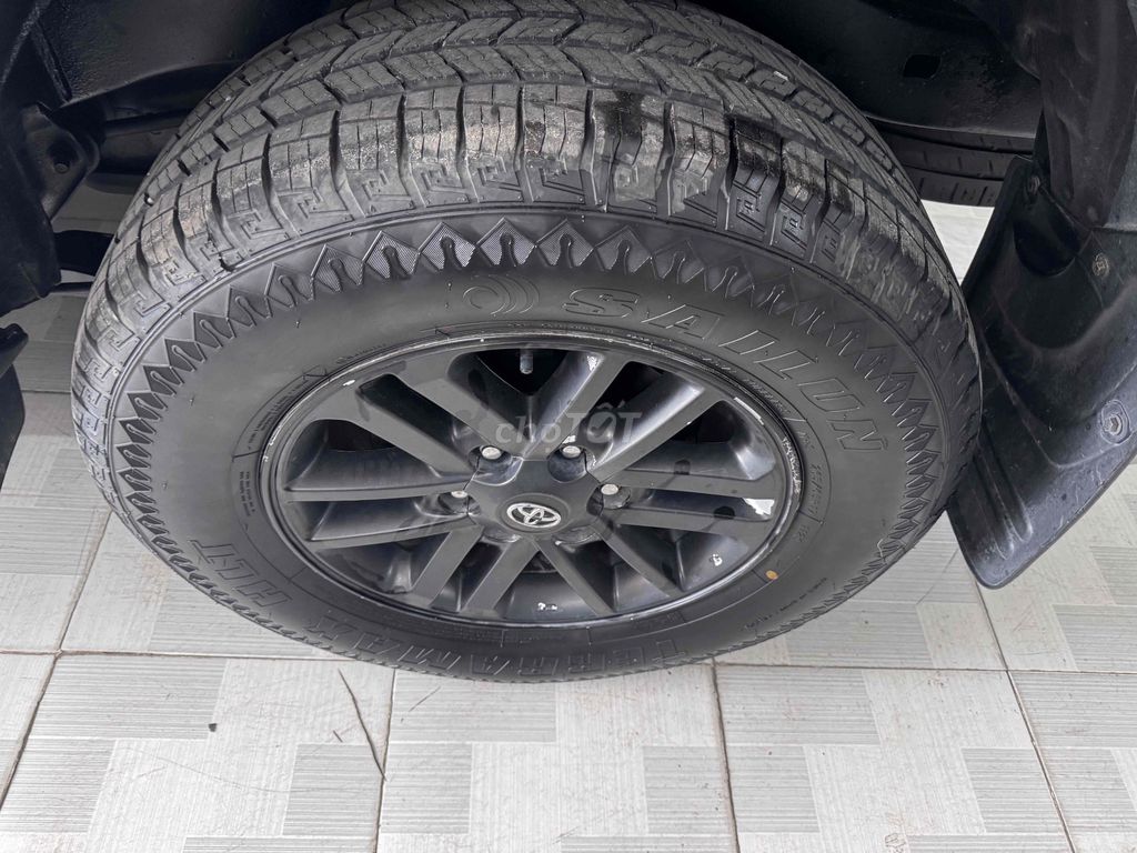 Toyota Fortuner Xám 7 chỗ. Mua bán Ô tô tại Quận Bình Thuỷ Cần Thơ được đăng bởi Phi hình 10