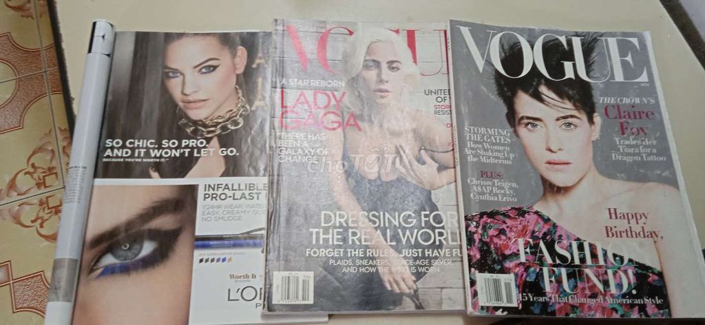 Tạp chí thời trang Vogue của Mỹ năm 2018. Mua bán Sách tại Quận Ba Đình Hà Nội được đăng bởi Nguyễn Thị Lan Phương hình 1