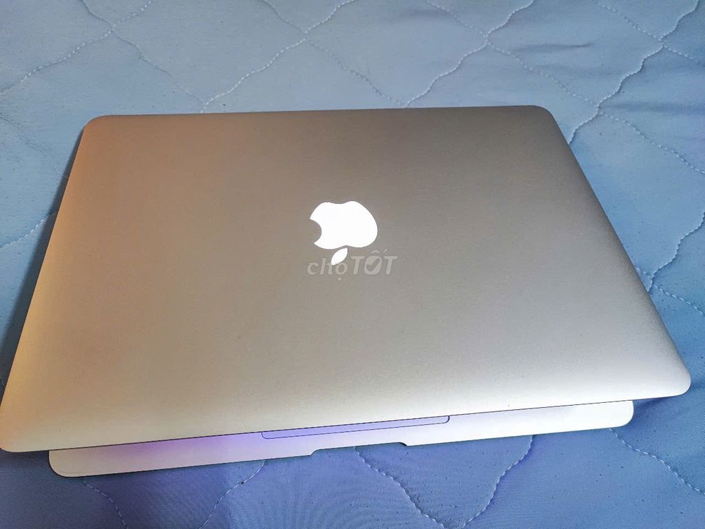 Macbook Air 2017 đẹp 99%, Pin 5h