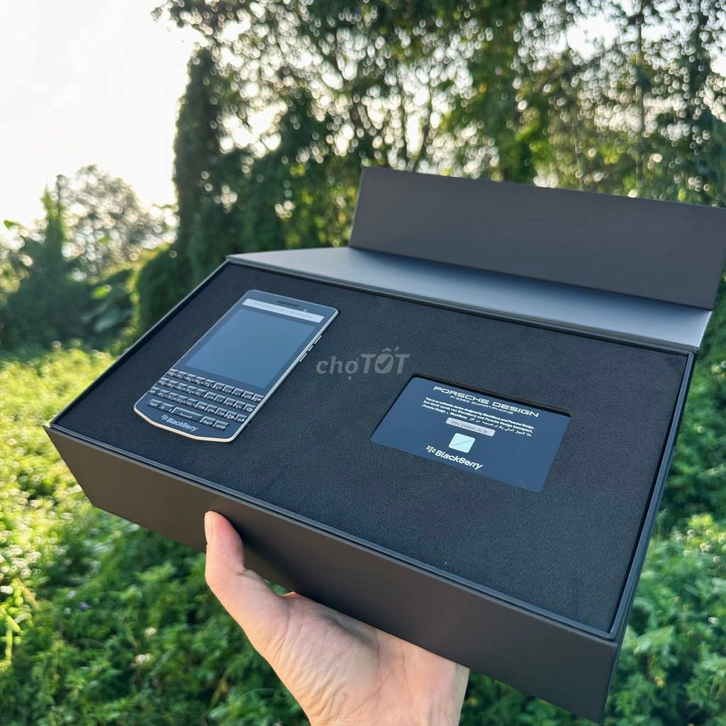 BlackBerry Porsche Design P9983 Đen Mới. Mua bán Điện thoại tại Quận 10 Tp Hồ Chí Minh được đăng bởi Anh hình 1