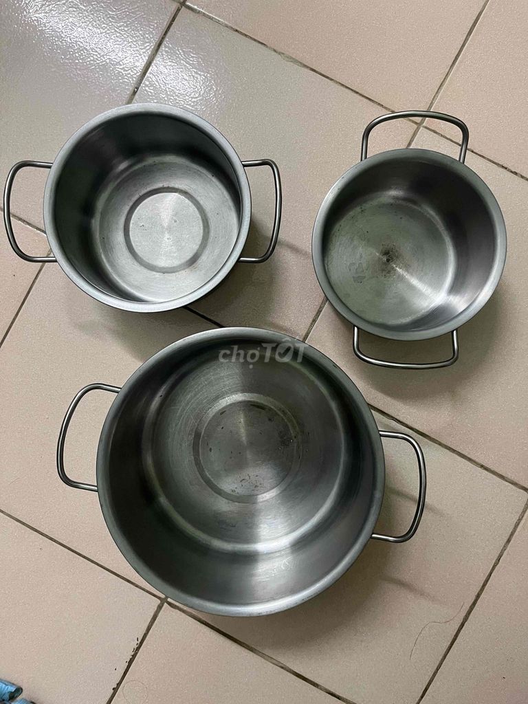 Bộ nồi Inox Bạc 3 cái. Mua bán Dụng cụ nhà bếp tại Quận Đống Đa Hà Nội được đăng bởi Mai Mỡ hình 1