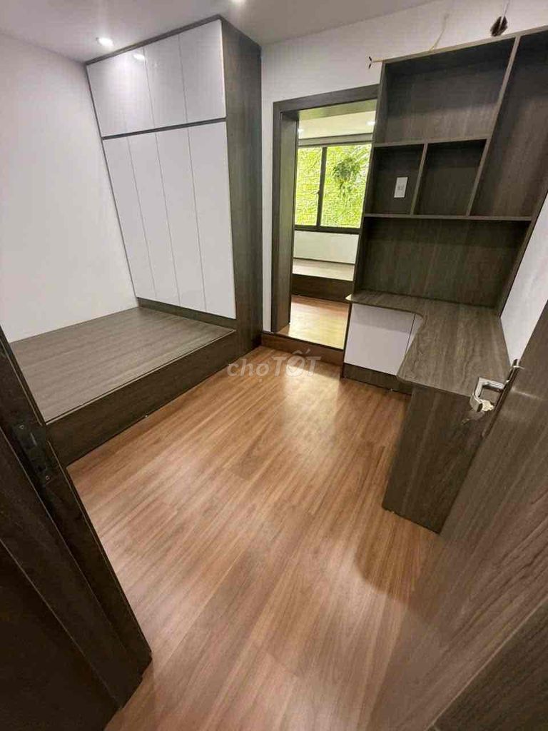 Cần bán gấp căn tập thể S=75m2, lô góc, sổ đỏ trao tay, full nội thất