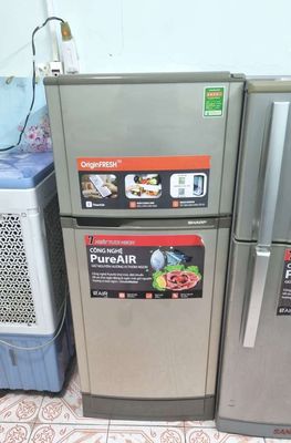 Thanh lý tủ lạnh Sharp 165L zin chạy tốt. Mua bán Tủ lạnh tại Quận 1 Tp Hồ Chí Minh được đăng bởi Pi trần