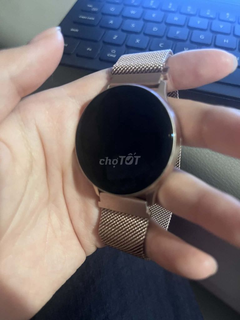 Samsung Watch Active 2 40mm . Mua bán Thiết bị đeo thông minh tại Quận Hà Đông Hà Nội được đăng bởi Lê Vy hình 1