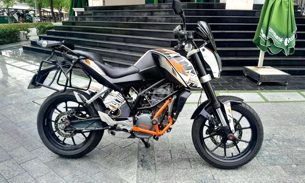 KTM Duke 200 zin mạnh ra đi cứu chủ