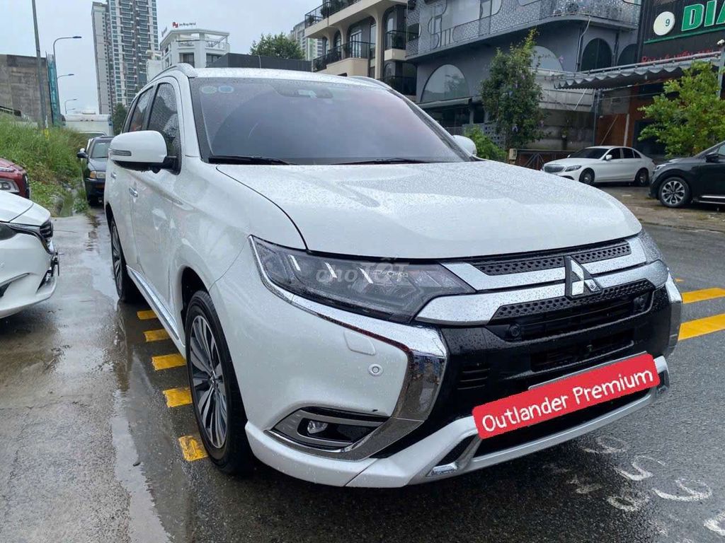 Mitsu Outlander Pre trắng, SX 23, ĐK 24- 14,000 km. Mua bán Ô tô tại Thành phố Thủ Đức Tp Hồ Chí Minh được đăng bởi VÕ NGỌC HOÀNG hình 3