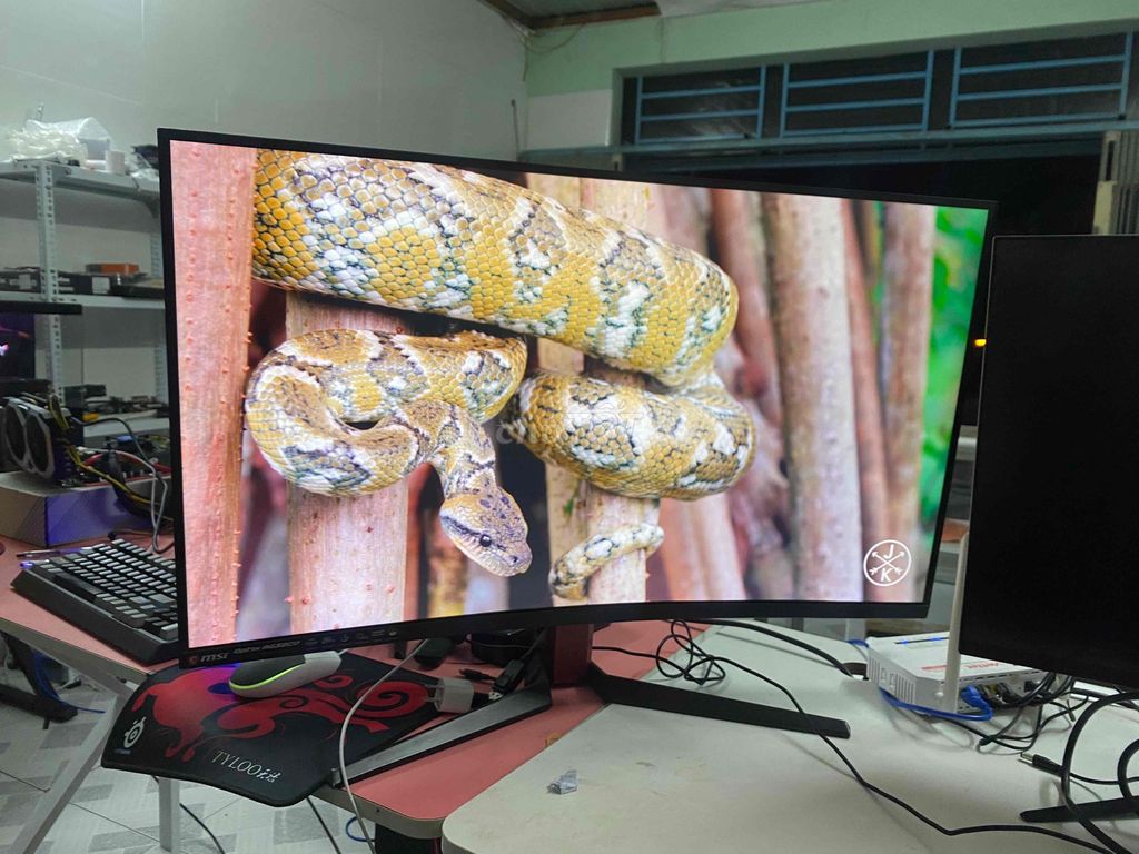 Màn hình MSI 32 inch cong 165hz. Mua bán Phụ kiện (Màn hình, Chuột...) tại Huyện Định Quán Đồng Nai được đăng bởi HC Computer hình 1