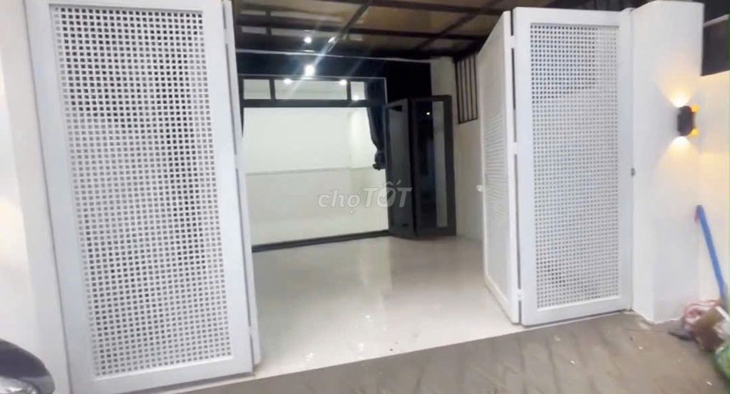 Nhà cấp 4 nguyên căn