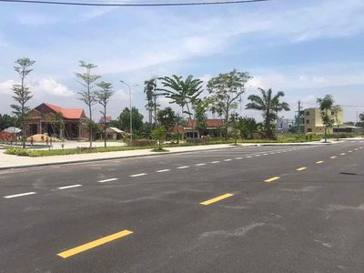 Bán đất nền đường 7m5 sạch đẹp trung tâm thị trấn La Hà, Quảng Ngãi !