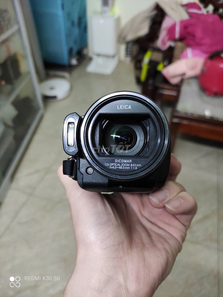 Máy quay chuyên nghiệp Panasonic HDC TM300