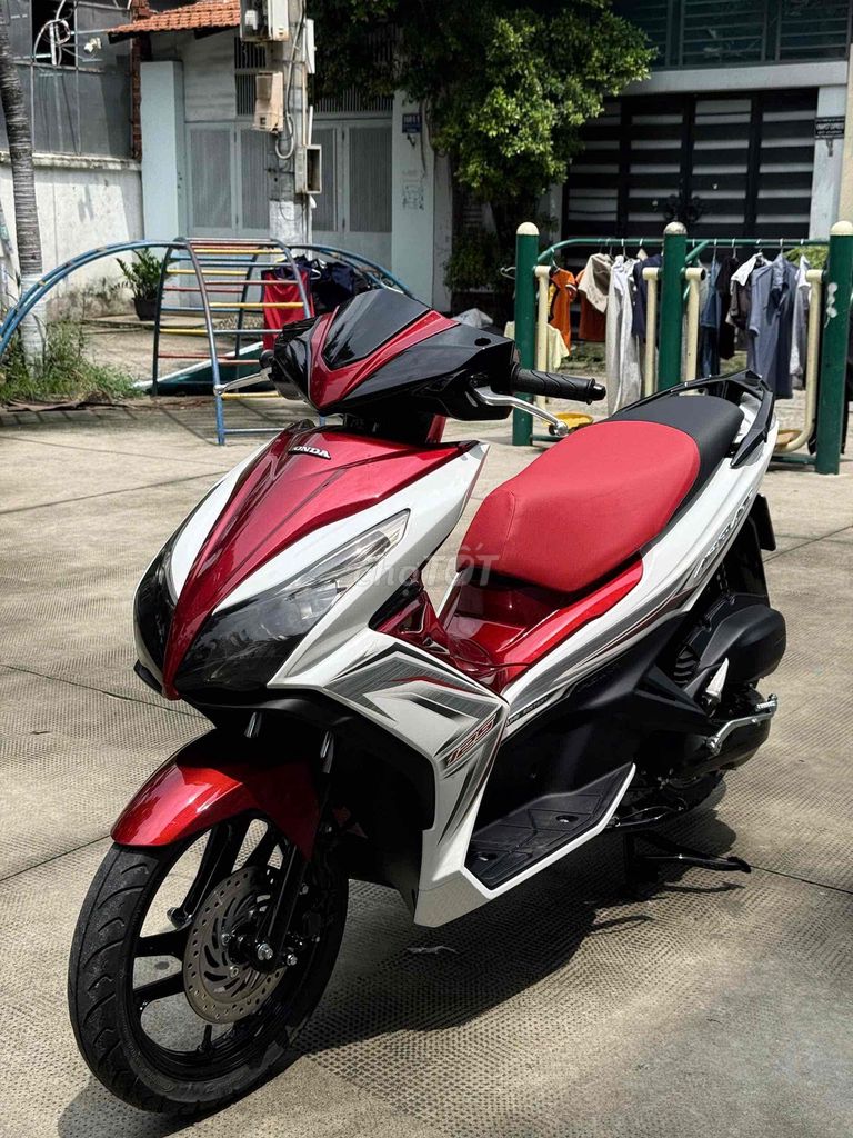 Honda Airblade 125cc 2014 красно-белый