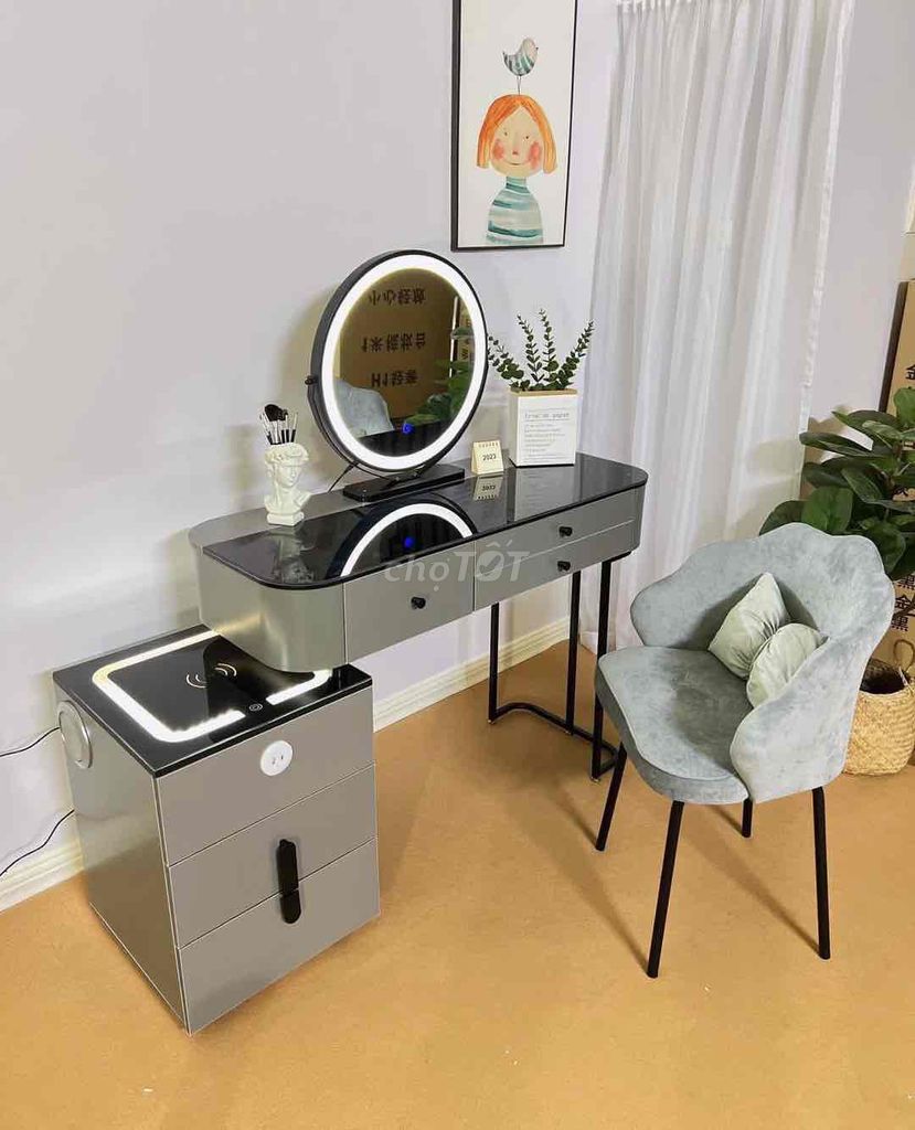 Bàn trang điểm cho mẹ. Mua bán Mẹ và bé tại Quận Thanh Khê Đà Nẵng được đăng bởi Nội Thất Gia Bảo hình 1
