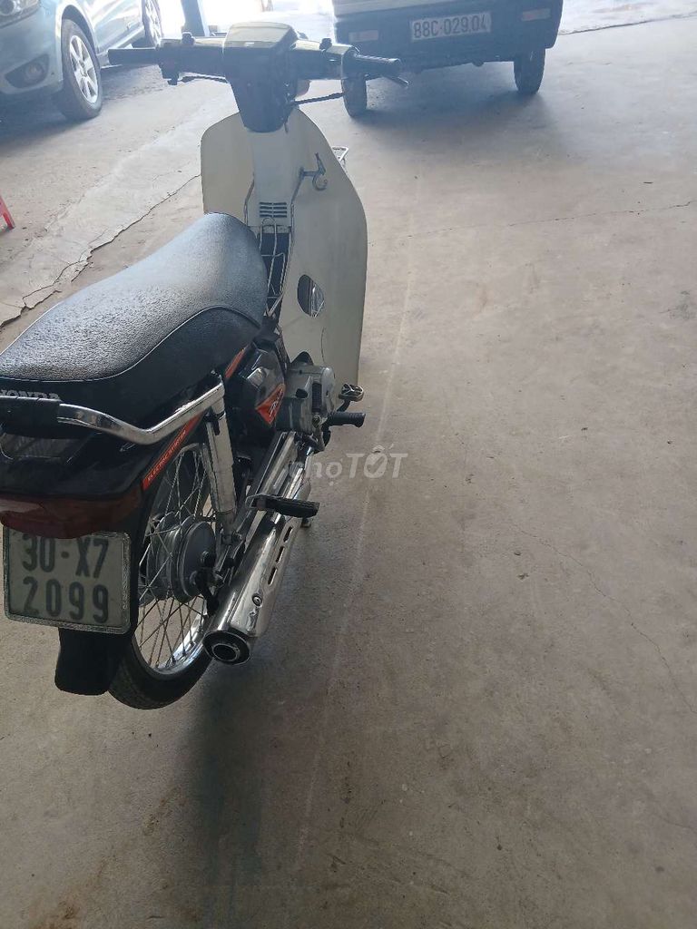 Honda Dream Việt 2010 màu nâu