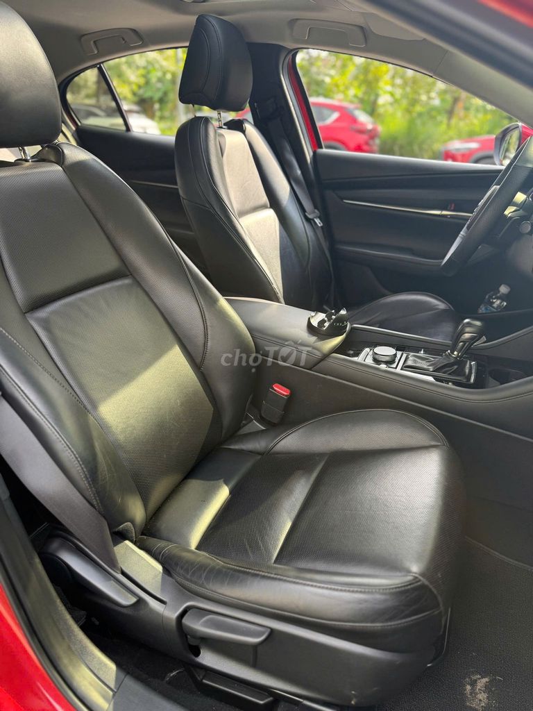 Mazda 3 2021 2.0L Premium - 94000 km. Mua bán Ô tô tại Thành phố Thủ Đức Tp Hồ Chí Minh được đăng bởi VÕ NGỌC HOÀNG hình 5