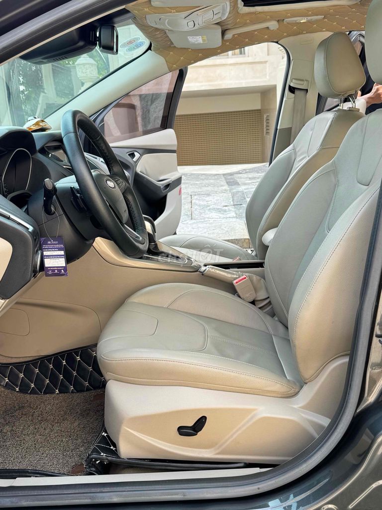 Ford Focus Titanium 2018 chạy 14.000km quá đẹp. Mua bán Ô tô tại Thành phố Thủ Đức Tp Hồ Chí Minh được đăng bởi Hoà Xe Cũ hình 13