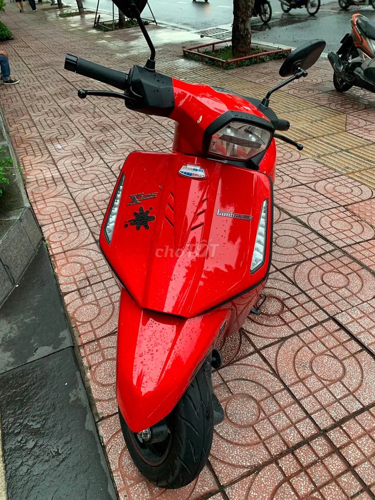 Красный Lambretta X125, пробег 2000 км