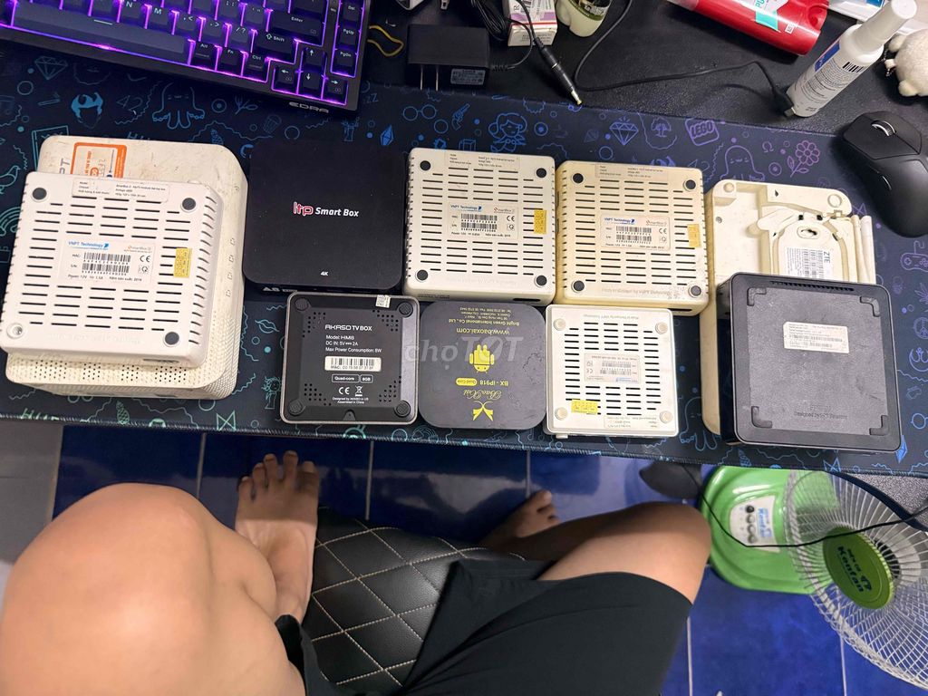 8 TV Box, 2 Modem wifi. Mua bán Phụ kiện (Màn hình, Chuột...) tại Thành phố Mỹ Tho Tiền Giang được đăng bởi Khang Dong hình 1