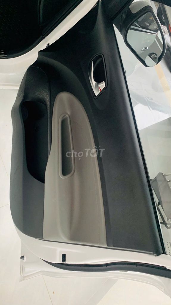 Kia Soluto 1.4 AT Delux 2024 màu trắng. Mua bán Ô tô tại Quận Cẩm Lệ Đà Nẵng được đăng bởi Nguyễn Đức Trưởng hình 13