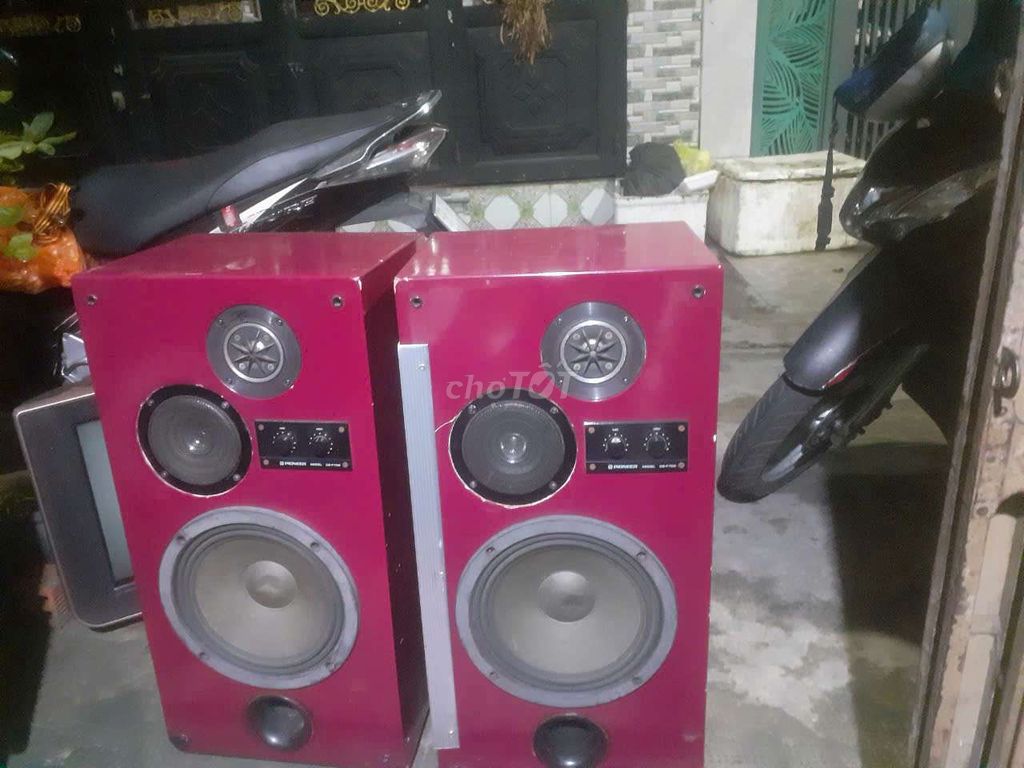 Cặp loa Pioneer CS-F700 1bass25 1chung 1treble