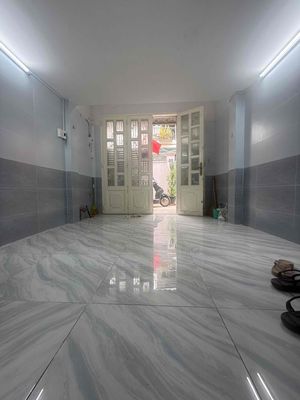 Rent · 2 bd · 20 м² · Quận 10, ул. Đường Hòa Hảo