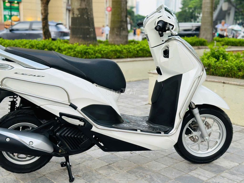 HONDA LEAD 125 4VAL XE MỚI 99.9% CHÍNH CHỦ. Mua bán Xe máy tại Quận Cầu Giấy Hà Nội được đăng bởi Mai Khánh hình 4