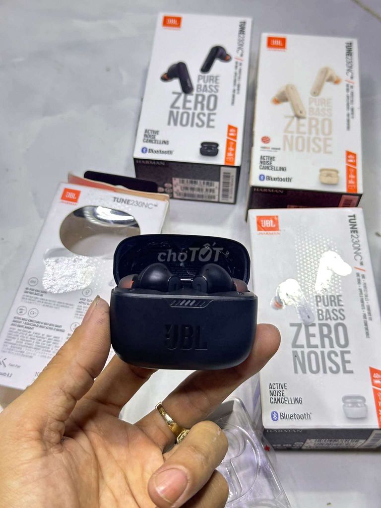 Bán tai nghe JBL 230NC True Wireless full box new