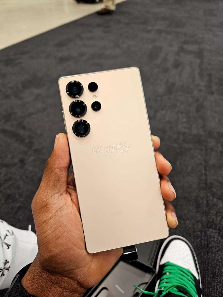 Samsung S25 Ultra 256GB Vàng hồng Nguyên seal. Mua bán Điện thoại tại Quận Hoàng Mai Hà Nội được đăng bởi Xuân phương hình 1