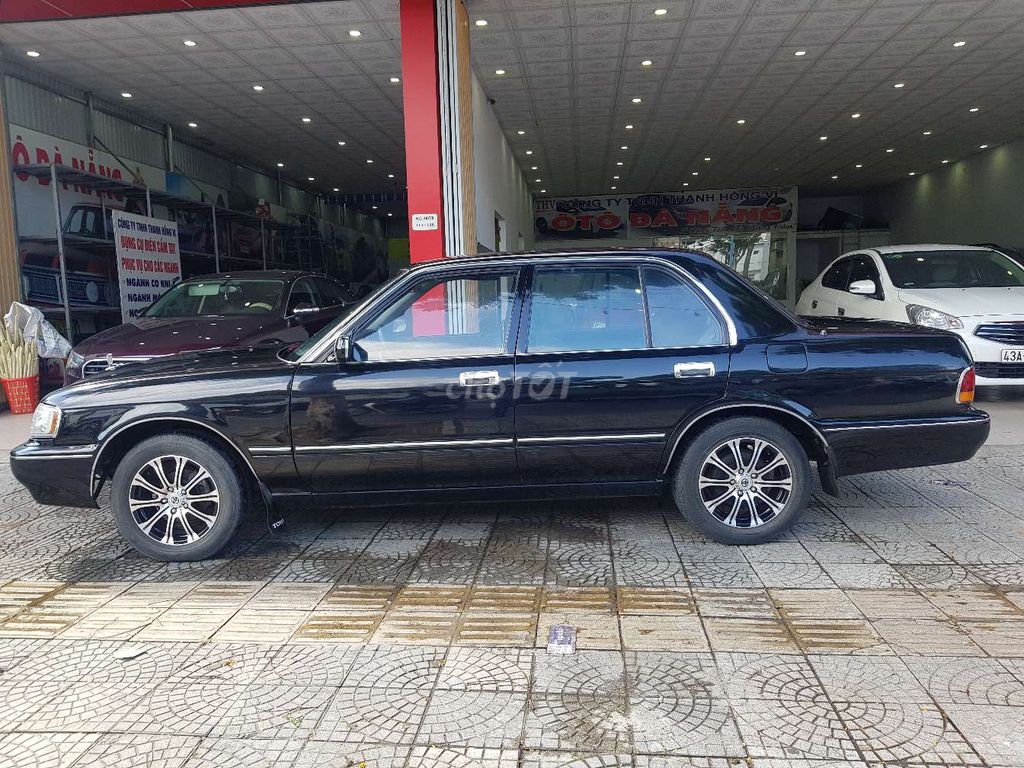 0932531122 - Toyota Crown 1992 nhập Nhật Số sàn