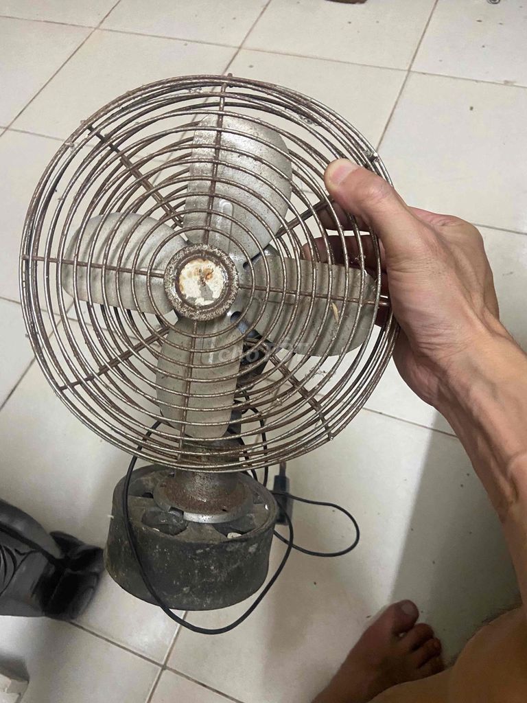 Quạt điện chạy tốt. Mua bán Đồ sưu tầm, đồ cổ tại Quận Đống Đa Hà Nội được đăng bởi Tiến Trọng hình 1