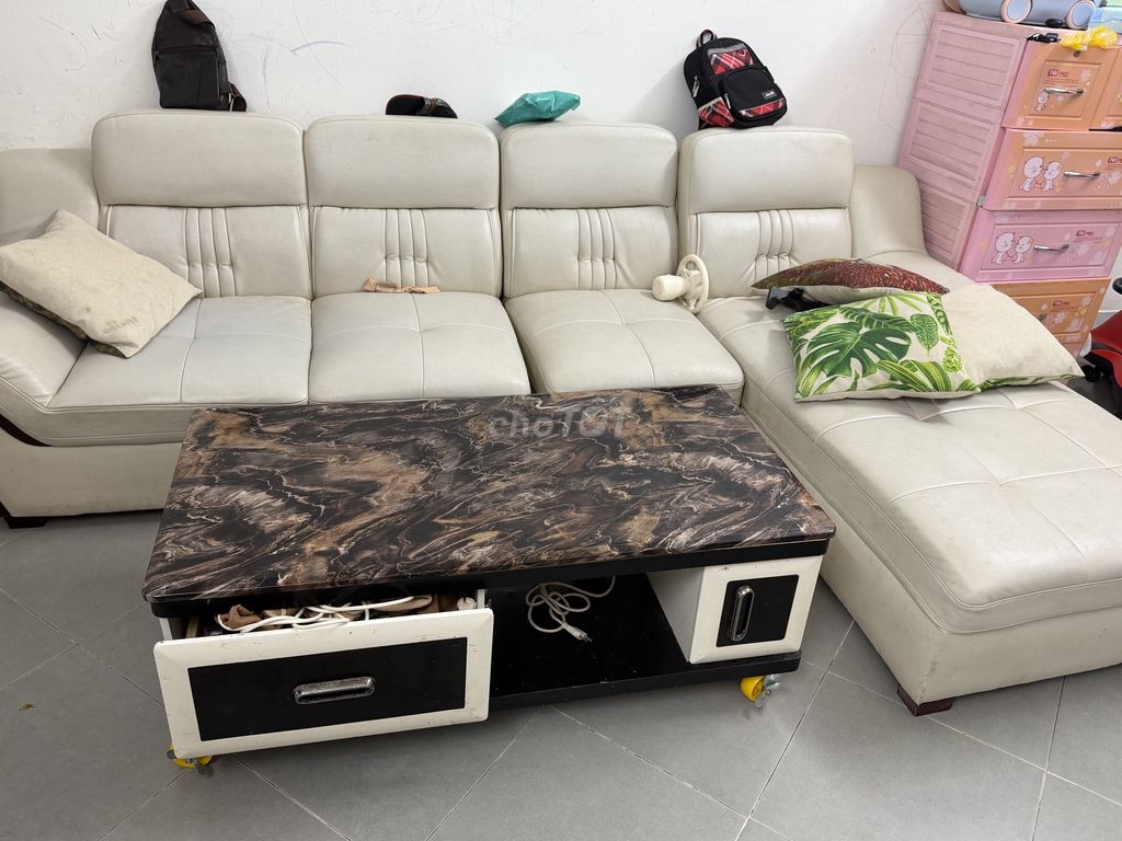 Sofa Da Trắng Kem Hiện Đại Phòng Khách. Mua bán Bàn ghế tại Thành phố Vũng Tàu Bà Rịa - Vũng Tàu được đăng bởi Ngô thị thuyền quyên hình 1