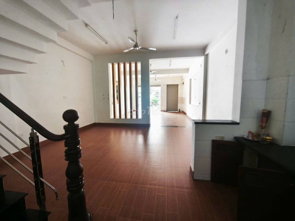 Cho thuê nhà 120m2 khu Big C Go, 3PN
