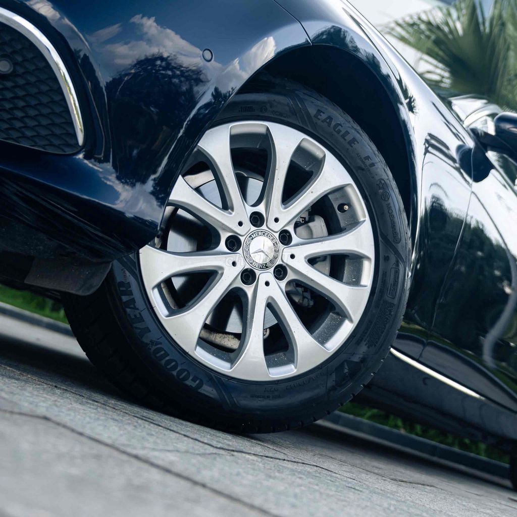 LONG ANH AUTO về Mercedes E200 model 2017. Mua bán Ô tô tại Quận 7 Tp Hồ Chí Minh được đăng bởi LongAnh AuTo  hình 16