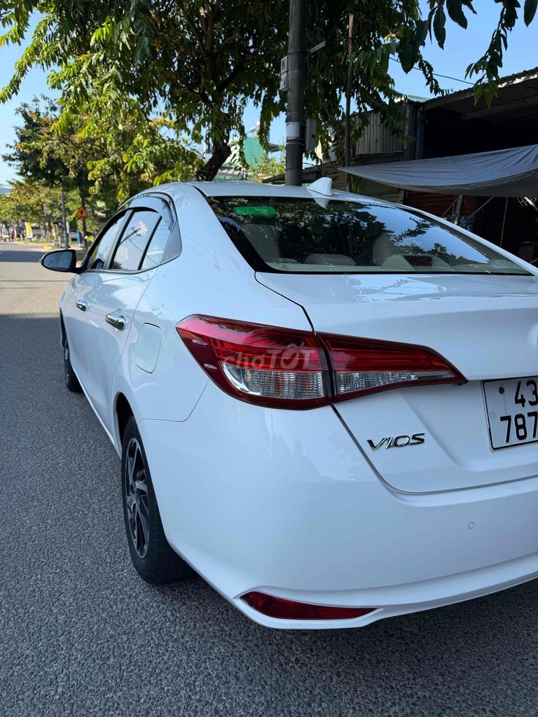 Toyota Vios 2023 белый Дананг