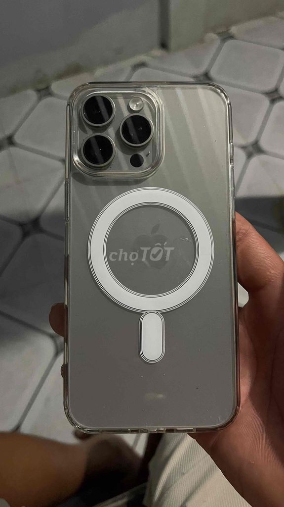 Apple iPhone 15 Pro Max Xám Titan. Mua bán Điện thoại tại Huyện Thới Bình Cà Mau được đăng bởi Trọng Nguyễn hình 1
