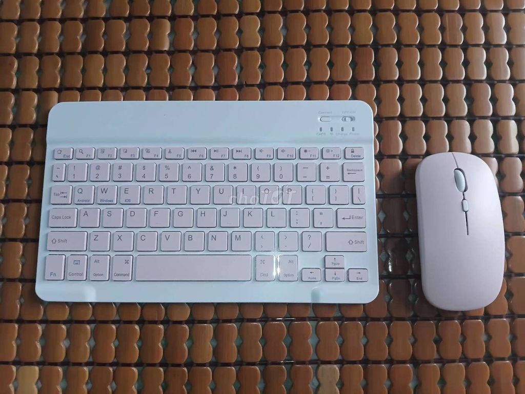 Bàn phím và chuột không dây Hồng Mới. Mua bán Phụ kiện (Màn hình, Chuột...) tại Thành phố Huế Thừa Thiên Huế được đăng bởi Sơn Võ hình 1