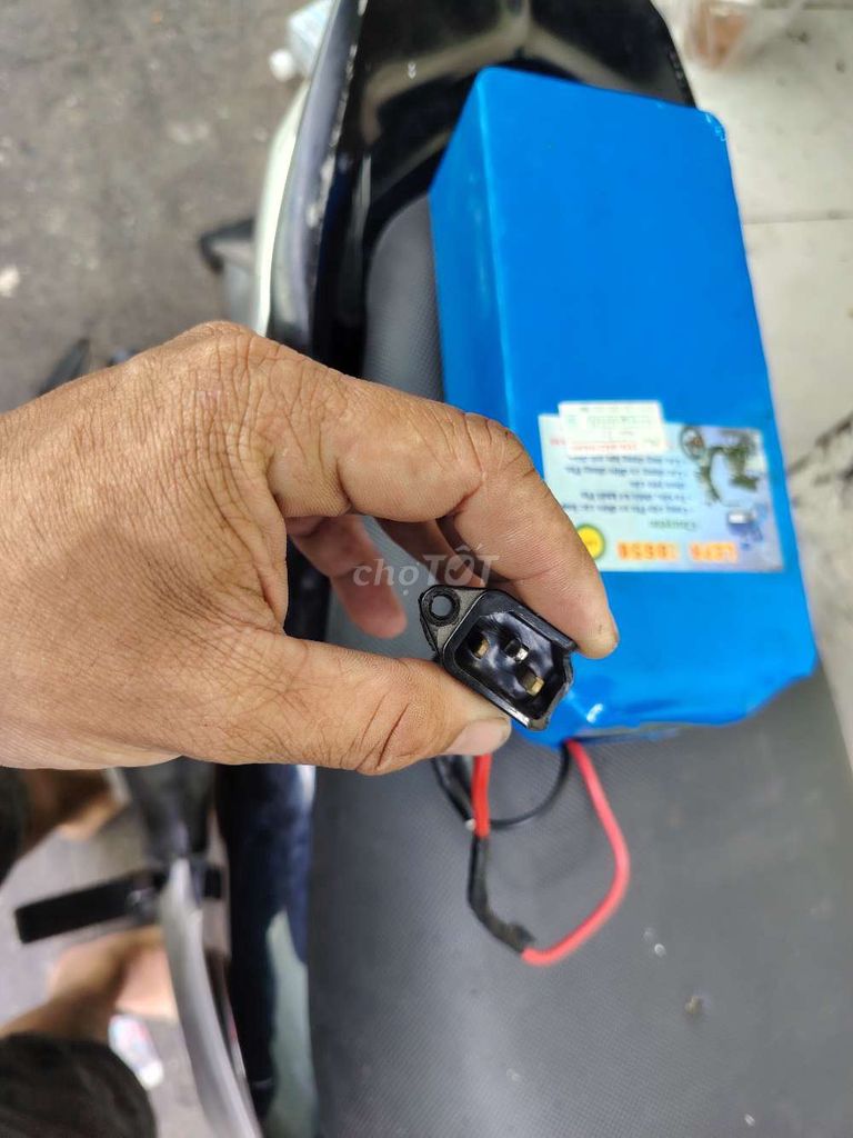 Bán Pin xe đạp điện mua alo em. Mua bán Phụ tùng xe tại Quận 4 Tp Hồ Chí Minh được đăng bởi A út  hình 2