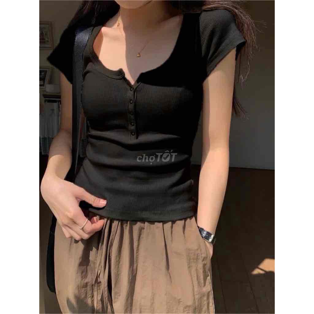 Áo thun nữ Thun tăm màu đen size M - Thanh lý. Mua bán Quần áo tại Huyện Châu Thành Tiền Giang được đăng bởi Góc thanh lý Zizi hình 1