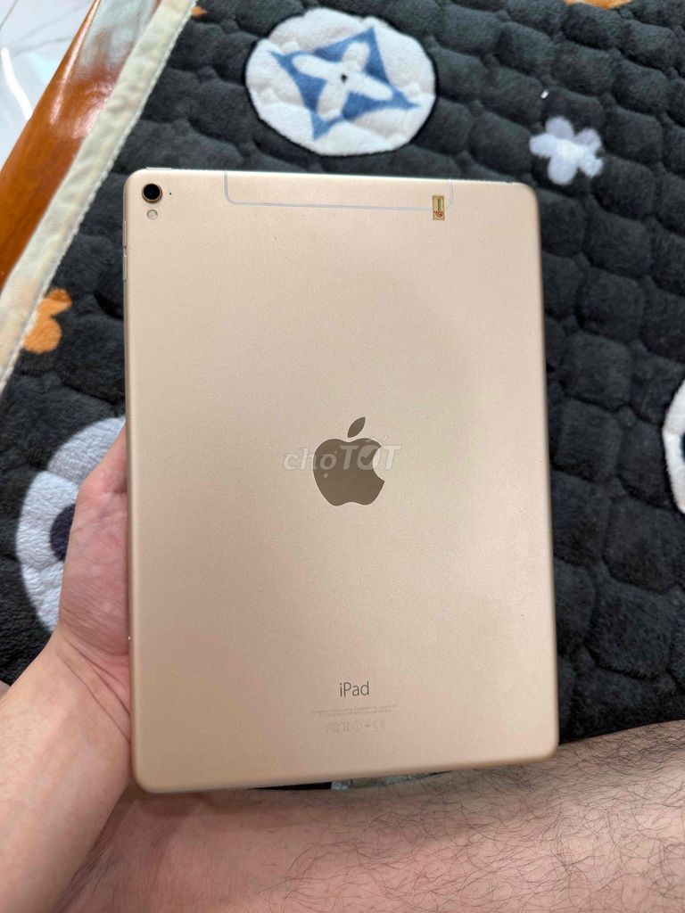 Apple iPad Pro 9.7 32GB 4G Vàng. Mua bán Máy tính bảng tại Quận Cầu Giấy Hà Nội được đăng bởi me hình 1