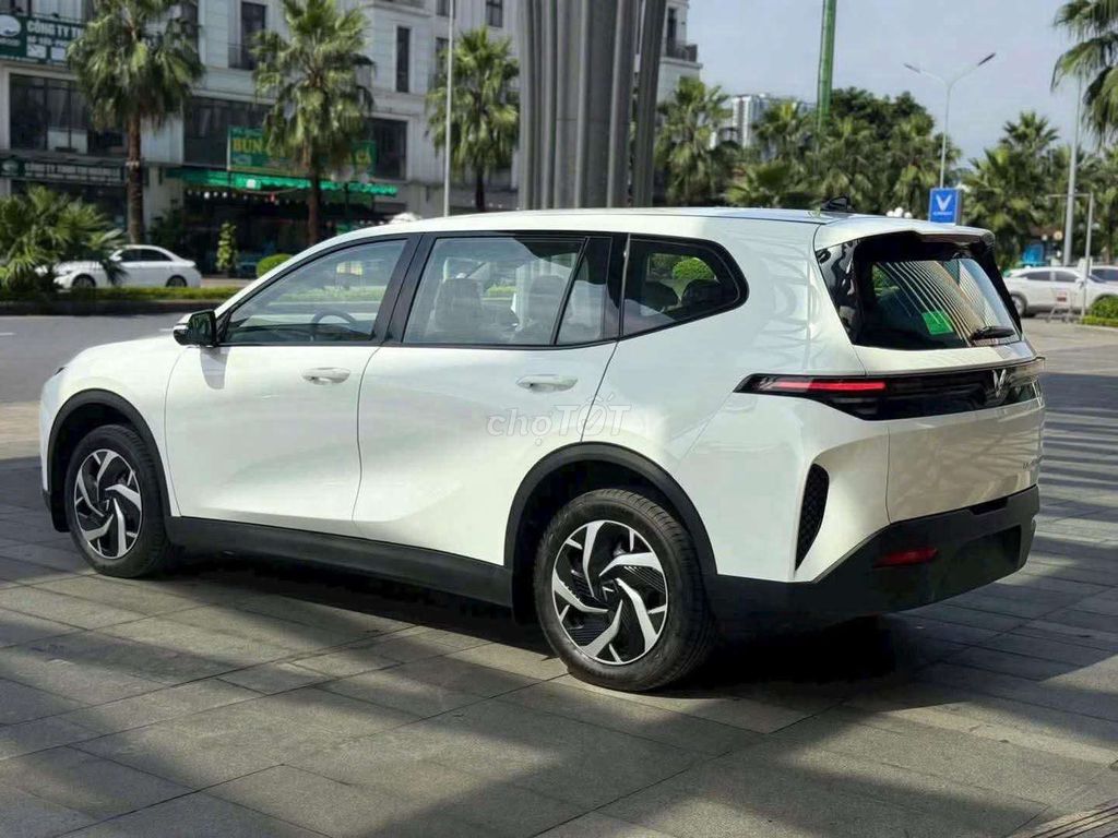 VINFAST LIMO GREEN - XE GIAO SỚM. Mua bán Ô tô tại Quận Hải Châu Đà Nẵng được đăng bởi ĐẠI LÝ Ô TÔ ĐIỆN VINFAST ĐÀ NẴNG hình 4