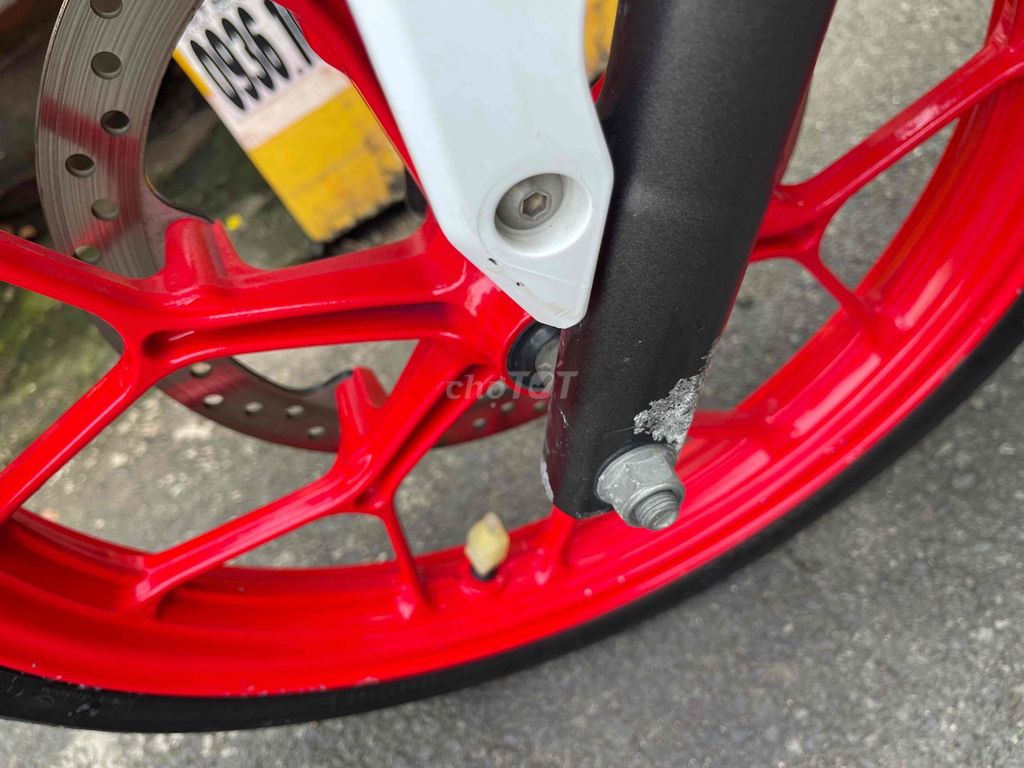 Honda Sonic 2021 Đỏ Trắng Đen 24.000 km. Mua bán Xe máy tại Quận 12 Tp Hồ Chí Minh được đăng bởi út lỏ  hình 5