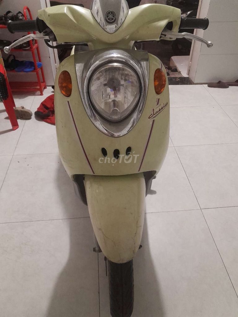 Золотой скутер с мороженым Yamaha Mio Classico