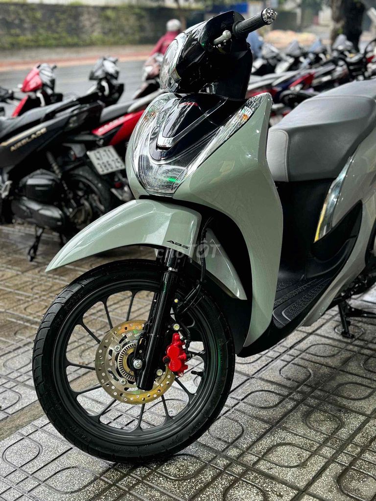 Honda SH Mode 2025 Xám xi măng 700 km. Mua bán Xe máy tại Thành phố Buôn Ma Thuột Đắk Lắk được đăng bởi Ngô quốc Việt  hình 8