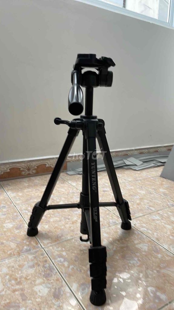 Tripod Yunteng VCT 668 chắc chắn