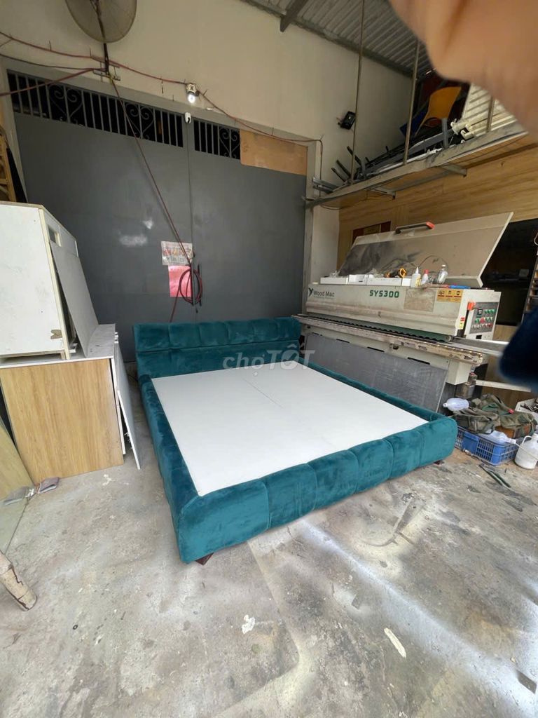 Giường bọc nệm Vải nhung Xanh ngọc 1m8x2m. Mua bán Giường, chăn ga gối nệm tại Quận Bình Tân Tp Hồ Chí Minh được đăng bởi HÀNG THANH LÝ NỘI THẤT 268 hình 1