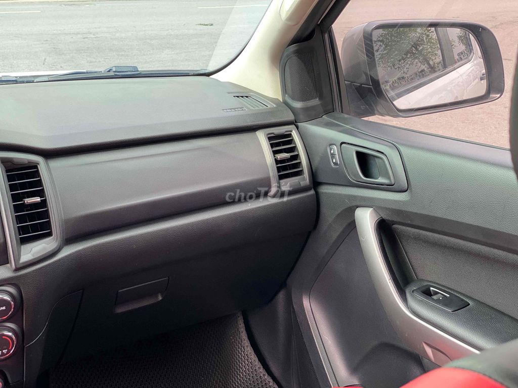 Ford Ranger 2021 XLS 2.2L 4x2 AT - 86000 km. Mua bán Ô tô tại Quận Thanh Xuân Hà Nội được đăng bởi ĐÀM HÙNG CAR  hình 15