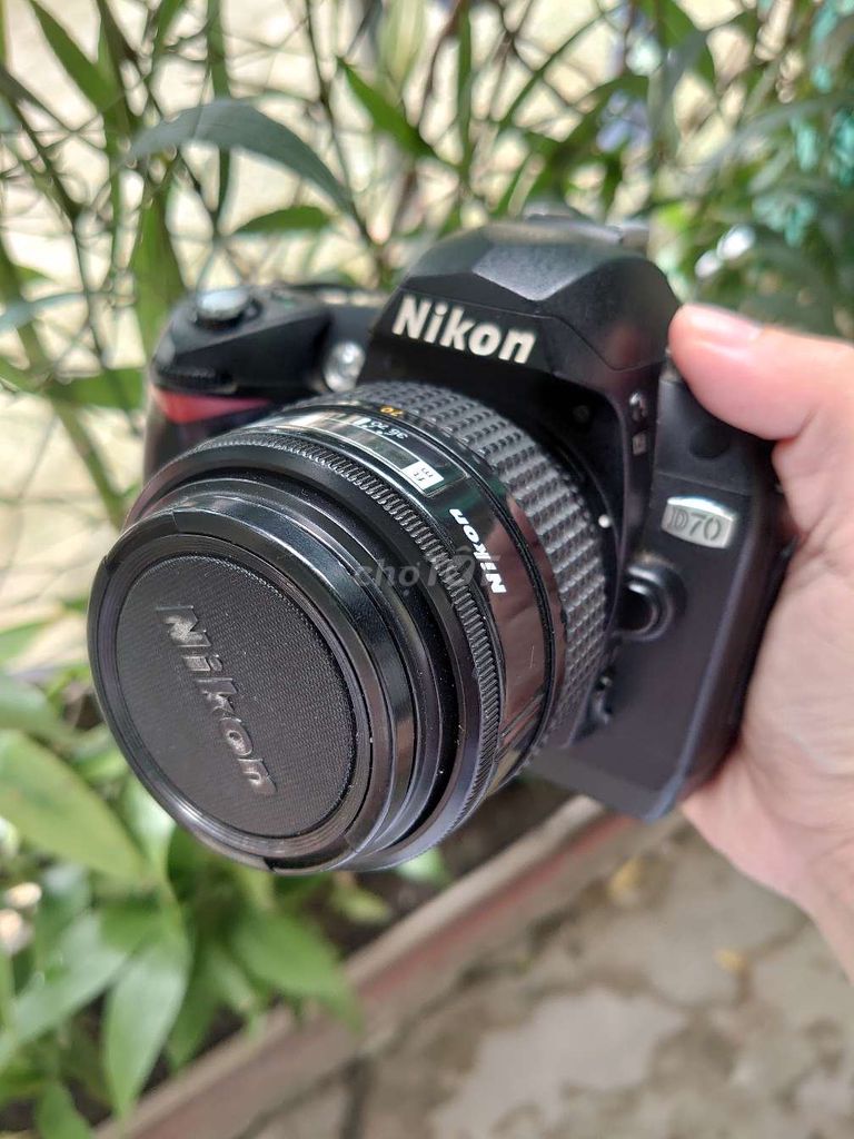 Nikon d70 kèm len 35-79